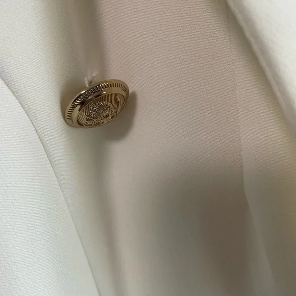 DO+BE cropped open blazer in off white/cream color. Size Small - Picture 3 of 7